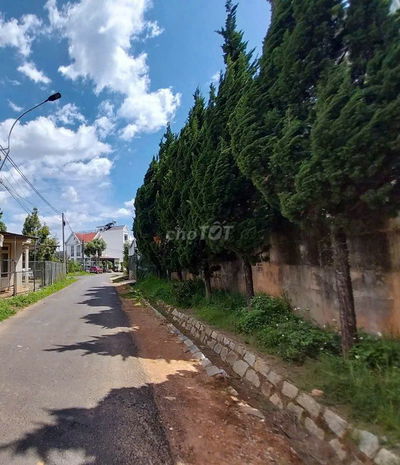 Bán đất 2 mặt tiền đường nhựa 2 ngay ngã 3 đồi Ngô Quyền
