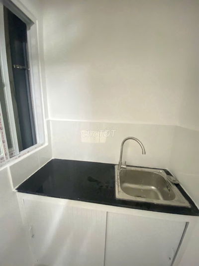 CHO THUÊ PHÒNG TRỌ FULL NỘI THẤT CÓ CỬA SỔ HƯỚNG RA TRUNG TÂM QUẬN 10