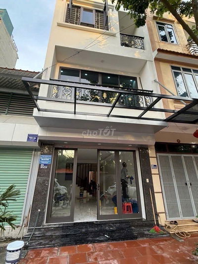 Nhà Tu Hoàng,Nam Từ Liêm,80m2, vỉa hè, ngõ to, thang máy–Nhỉnh 19 Tỷ