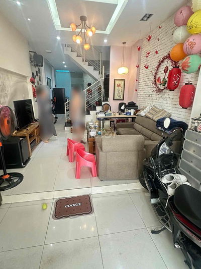 Hẻm 83 Thoại Ngọc Hầu kế UB Quận 4PN