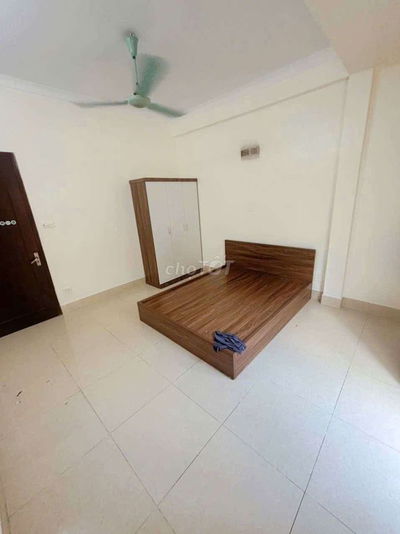 Ngõ 309 minh khai 1tr3 1tr7 2tr3 khép kín căn to full nội thất.