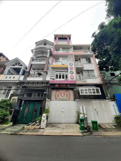 Cho thuê nhà hxh Cộng Hòa, p13, dt. 5x20m 6 lầu. 14pn máy lạnh