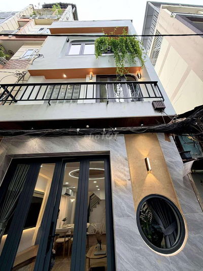 NHÀ ĐẸP Q.1 FULL NỘI THẤT GIÁ RẺ