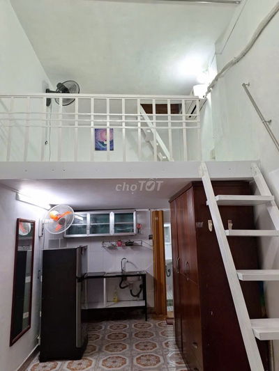 Nhà nguyên căn Q1 đủ tiện nghi hẻm 214B Nguyễn Trãi Giá 7tr