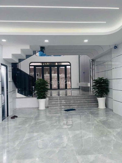 NHÌN LÀ GHIỀN- NGẮM LÀ THÍCH MÊ - NHÀ LÔ GÓC NỞ HẬU 5.6m - HẺM 6M