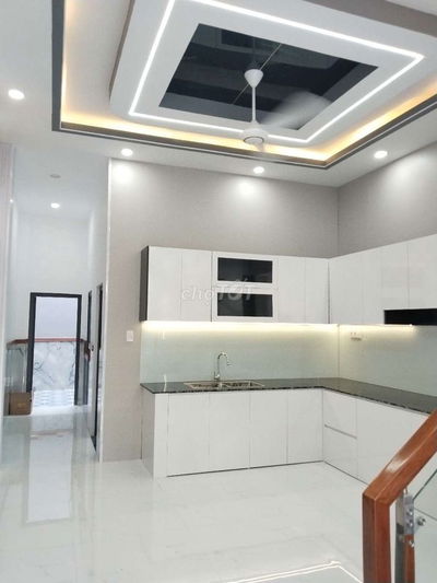 Nhà 1 trệt 1 lầu ngay trục đường835BPhước Lý Cần Giuộc sổ riêng 100m2