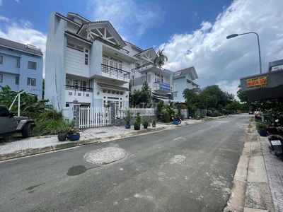 Bán đất nền 10mx20m, Biệt thự,KDC Gia Hòa, Phước Long B, Q9 giá 15.8tỷ