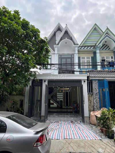 Nhà đẹp -Khu dân cư dân trí cao