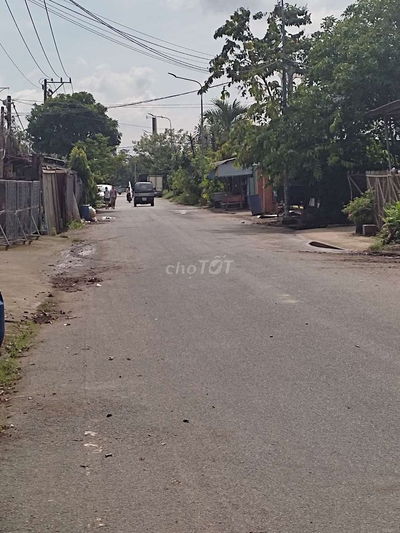 Bán đất tặng nhà cấp 4