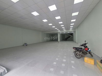 CHo thuê nhà mặt tiền đường Liên tỉnh 5 dt 12x32m 2L nhà mới
