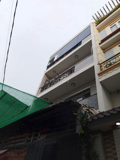 Bán gấp CHDV mặt tiền Bùi Thị He 280m2 4 tầng 80 ngủ giá 3 tỷ 7