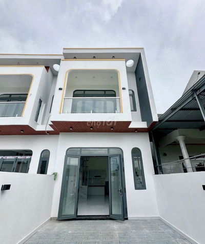 NHÀ LẦU MỚI CẠNH BỬU LONG FULL GIÁ CHỈ 1 TỶ 990TR( KHÔNG PHÁT SINH )