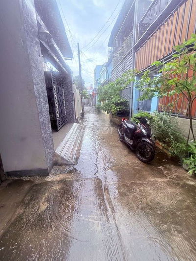 NHÀ 3 TẦNG - 80M2 - MỚI ĐẸP - NGAY NGÃ TƯ GÒ MÂY