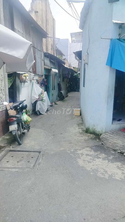 Nhà bán quân 8 ..phương 11