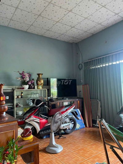 Nhà trường đông chỉ 360 triệu. Vô ở ngay