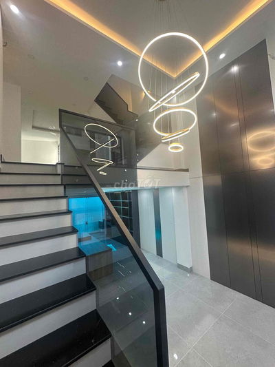 Nhà Phố Lê Văn Quới gần Ngã 4 Bốn Xã , 205 m2 , 5PN ,4WC ,SHR .