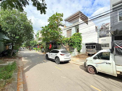 Đất mặt tiền cần bán