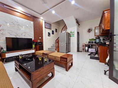 Say đắm! Phố 279 Đội Cấn, dân xây, 43m2*5T, full nội thất, ở sướng.
