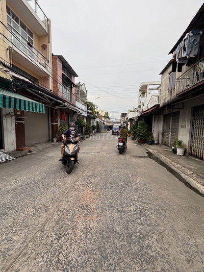 NGÃ TƯ BỐN XÃ - HX TẢI LÊ VĂN QUỚI GIÁP TÂN PHÚ 4,5X15M – CHỈ 6,4 TỶ