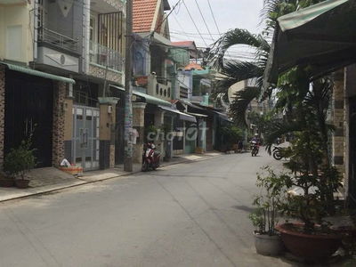 Nhà MT hẻm xe tải 8m - DT: 88m2 - đường Tân Hòa Đông - quận Bình Tân