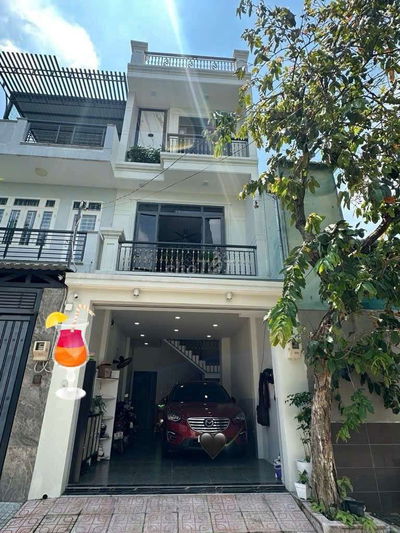 BÁN NHÀ 4TẦNG HXH.4PN+4WC_SÁt Vinhomes