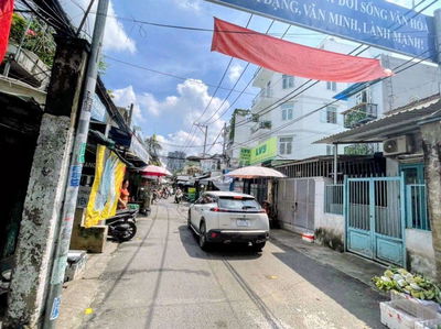 Nhà hẻm xe hơi cần bán gấp
