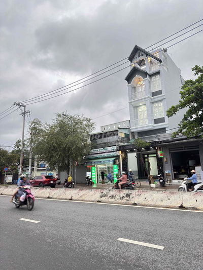 MẶT TIỀN HUỲNH TẤN PHÁT – VỊ TRÍ KINH DOANH- GIÁ TỐT