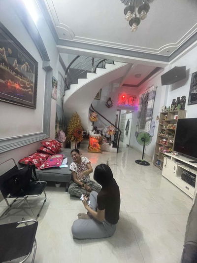 Nhà đẹp Lũy Bán Bích 57m² (4*15), 2 tầng, cách hẻm xe hơi 10m, 5.3 tỷ