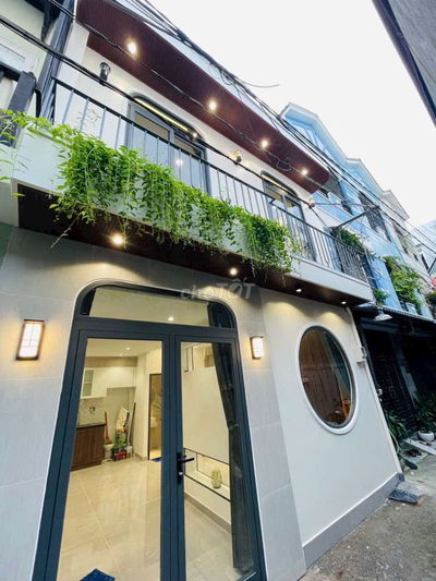 Nhà 2 Tầng Ngang 5,6m , phú Thuận Huỳnh Tấn Phát Cạnh NAM LONG QUẬN 7