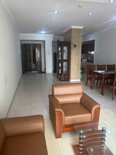 Cho thuê căn hộ 122m 3pn nhà trống có ít nội thất phúc yên 1