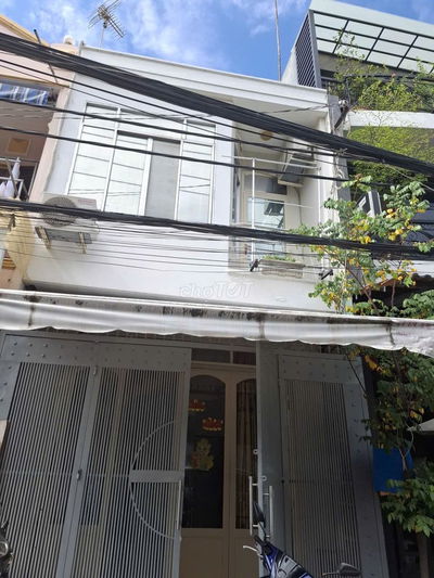 Nhà 01 lầu HXH 2 PN 2WC hẻm 1/ Nguyễn Trãi