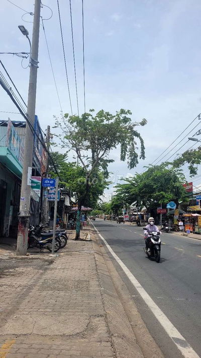 Đất Đường Nguyễn Văn Tạo, Nhà Bè