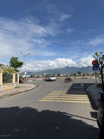 Chính chủ bán nhanh lô biệt thự view Sông Cái đường Lê Đại Hành, sát nút ra sổ giá tốt