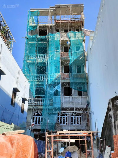Chính chủ cho thuê tòa nhà mặt đường Nguyễn Duy Trinh