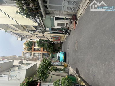 Cho thuê VP tầng trệt, 100m Tại HXH lớn Cộng Hoà, TB - 16tr/tháng