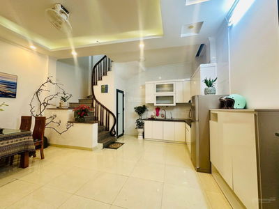 Chính chủ bán nhà 5 tầng ô tô tránh  ngõ 205 Xuân Đỉnh  31m², full nội thất, sổ đỏ 7.8 tỷ