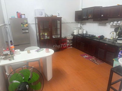 nhà  4,2x18m,2L,4pn lê văn quới 12tr/tháng