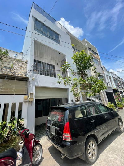 Bán nhà 1 trệt 2 lầu HXH tận nhà, 4PN 3WC chợ đêm Man Thiện