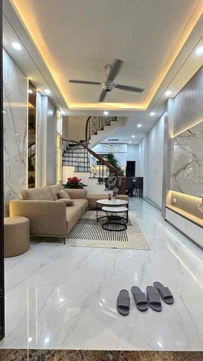 Siêu hót.Nhà Ngọc Hồi Giải Phóng, 2 thoáng, ngõ thông ,5 tầng,4 ngủ ,3