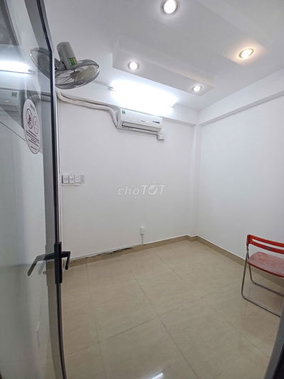 Cơ hội hiếm khi - văn phòng nhỏ Q4 3,35tr/th. Pháp lý cho thuê đầy đủ