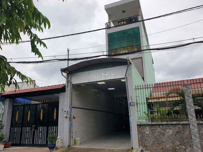 Cho thuê nhà 4m x 30m mặt tiền nhựa 10mTây Bắc Lân, Bà Điểm, Hóc Môn