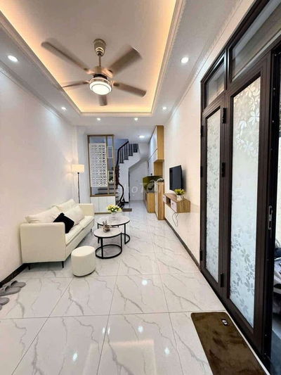 Nhà mới ở ngay phố Minh Khai Hai Bà Trưng gần phố ôtô tránh 20m sổ CC