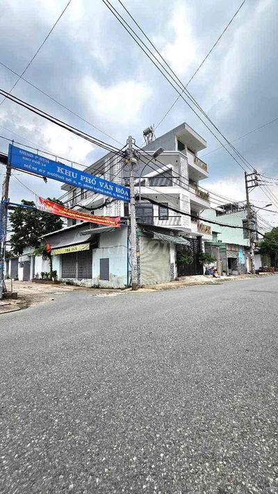 Bán nhà Hẻm 6m  kế bên Eon Tân phú. 4x10. 2 tầng 2pn  3ty5 . sổ vuôn v