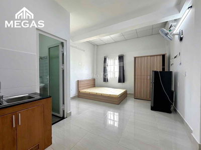 TRỐNG SẴN STUDIO CỬA SỔ TRỜI NGAY ĐH VĂN LANG