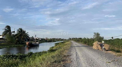 1000m² Đất Vườn Đẹp, Bến Lức - Sát kênh lớn