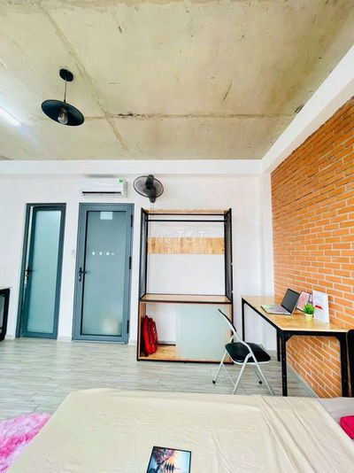 STUDIO FULL NỘI THẤT KẾ CẠNH ĐH NGUYỄN TẤT THÀNH
