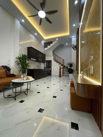 5 tầng –15m ra phố ,full công năng ! Trung tâm Hoàng Mai ,giá 7,5 tỷ