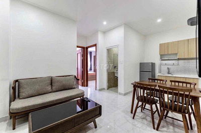 CĂN HỘ 2 PHÒNG NGỦ GẦN SÂN BAY - TOÀ NHÀ THANG MÁY BẢO VỆ NỘI THẤT MƠI