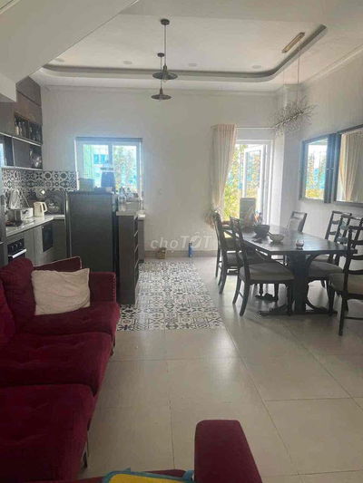 Nhà 2 lầu 3 phòng ngủ 3wc ( 5 x 17m= 85m2 ) DT sàn 250m2 P.Phú Hữu