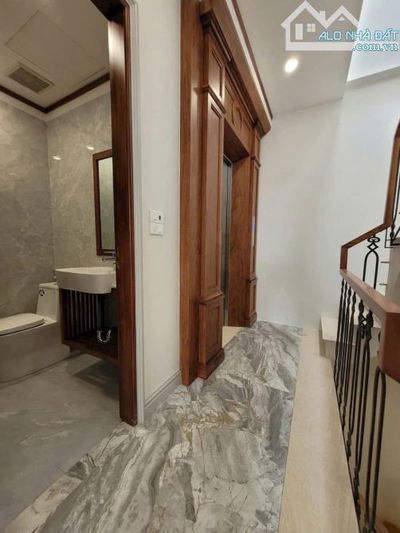 BÁN NHÀ PHỐ KHÚC THỪA DỤ NGÕ OTO KD SẦM UẤT SỔ ĐỎ 50M2* 7 TẦNG THANG MÁY MỚI Ở LUÔN. 19 TỶ
